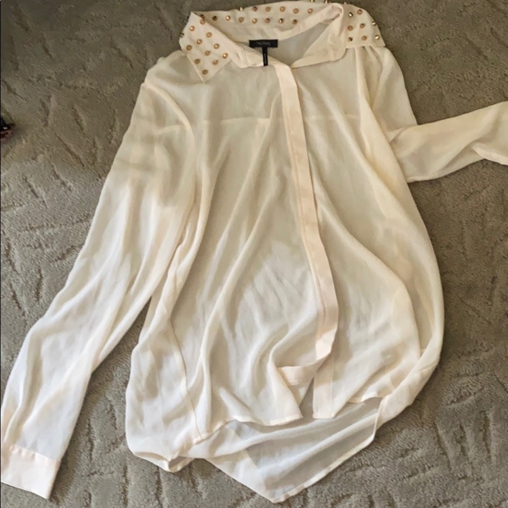 Sheer blouse with studded collar